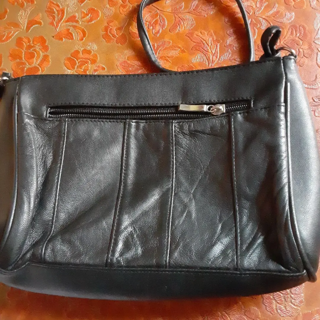 Thumbnail of Discounted Service Item: Black Leather Shoulder Bag