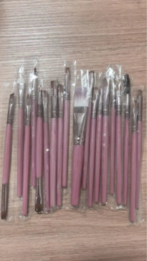 Thumbnail of Makeup Brush Set - 17 Pieces, Pink Handles
