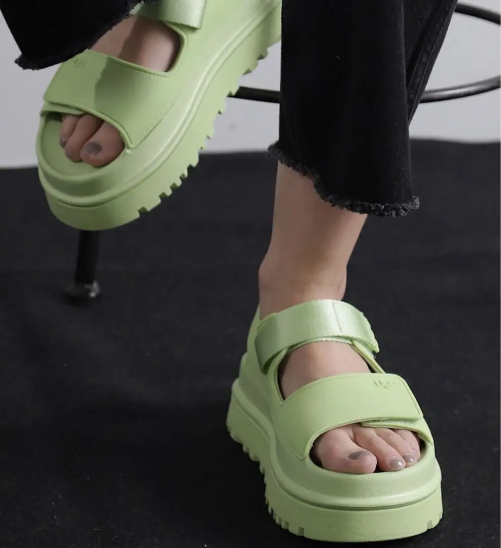 2025年最新】UGG カラー：グリーン系 スポーツサンダルの人気