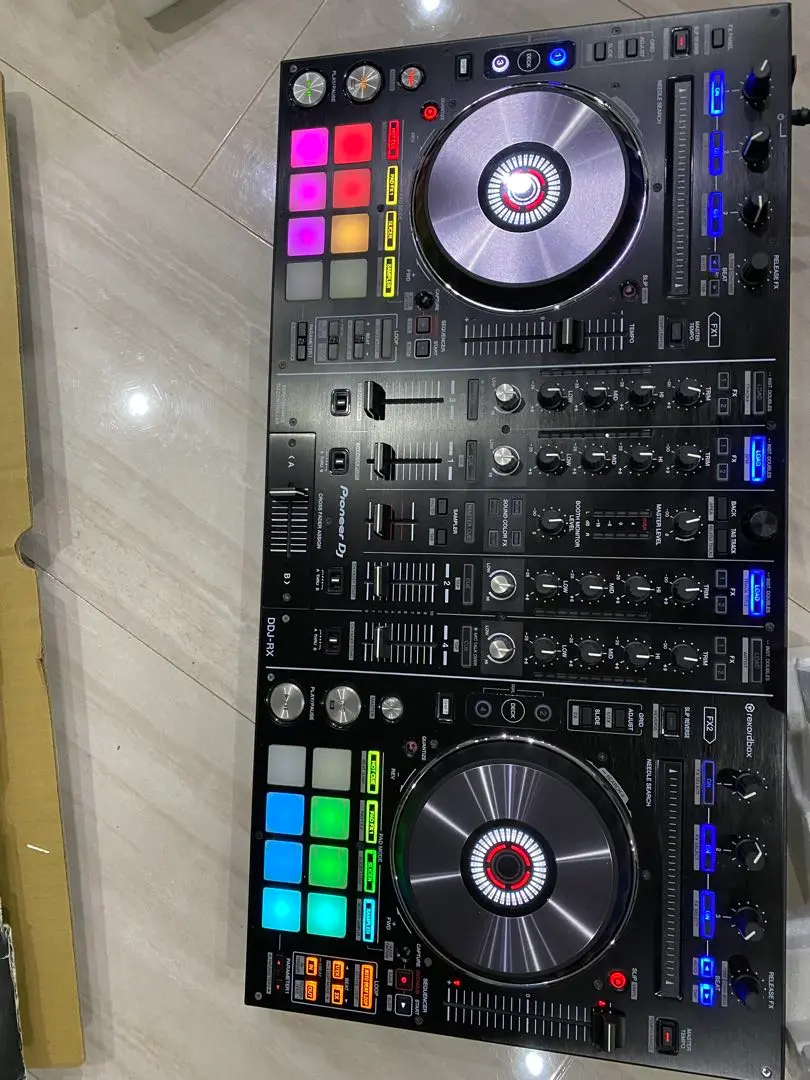 Pioneer DJ DDJ-RX DJコントローラー ケース付き Amazon.com: Pioneer DJ DDJ-RX Professional 4-channel DJ