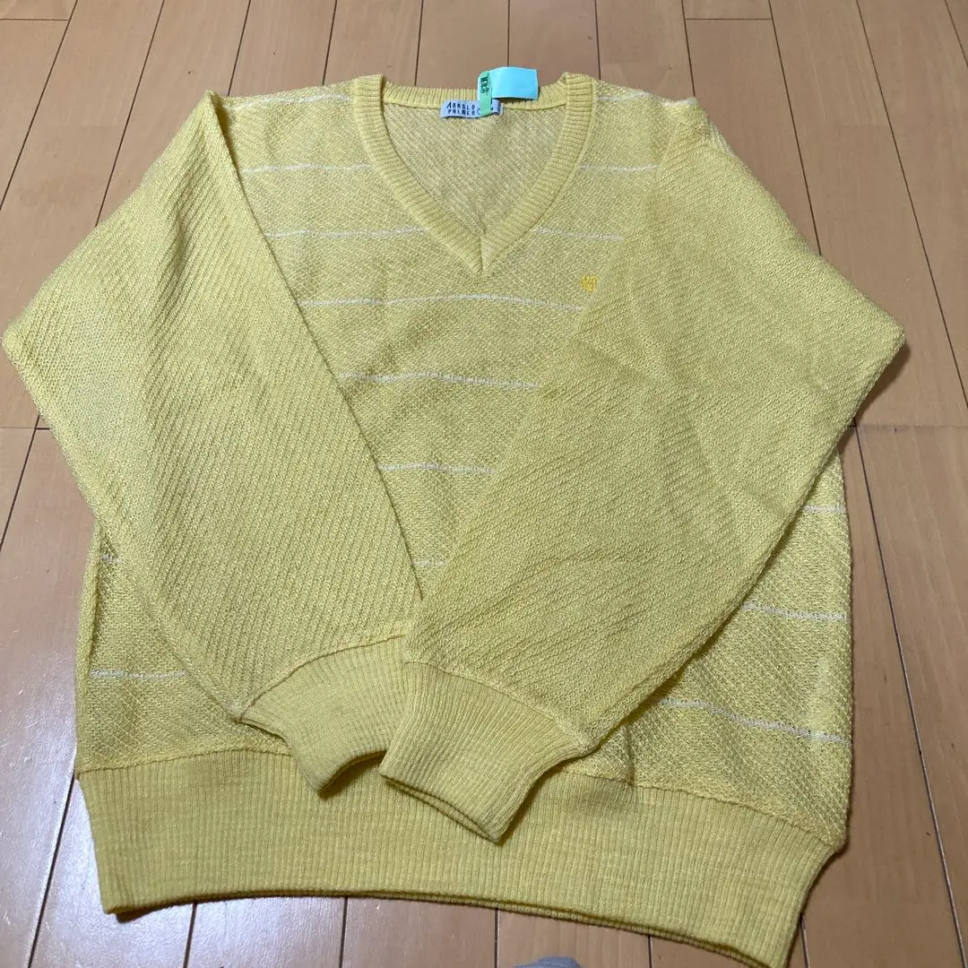 Thumbnail of Yellow V-neck sweater