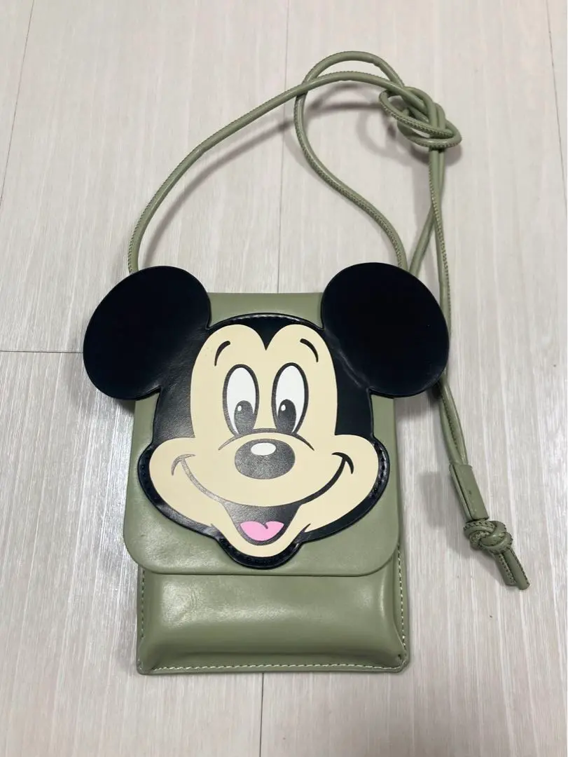 ミッキーのお顔型2WAYバッグ！マウジー「ディズニーシリーズ
