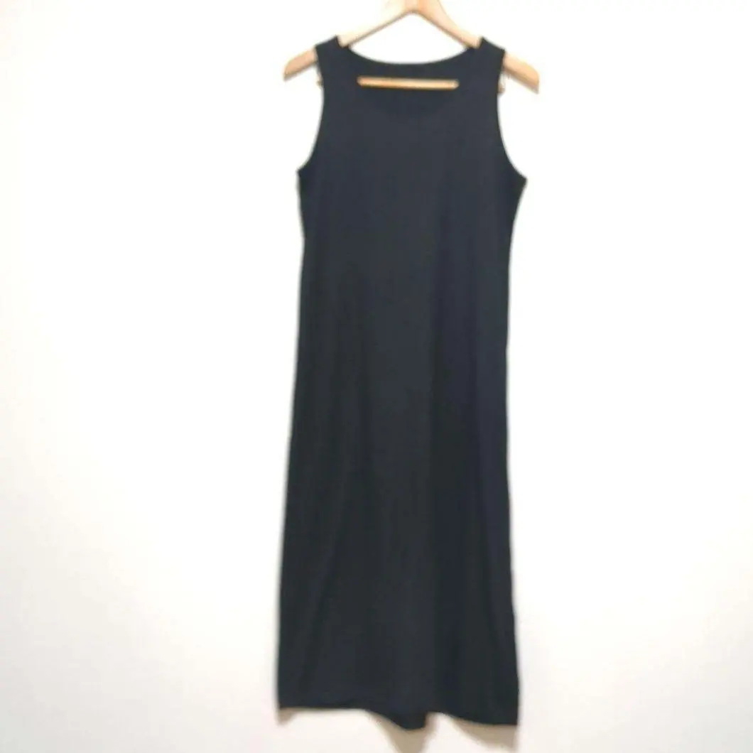 Thumbnail of Black sleeveless long dress, thin material, simple, comfortable, size L, black