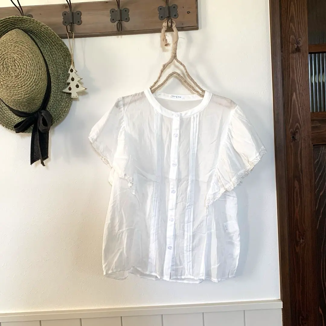 Thumbnail of Honeys blouse, white, lace, beautiful condition