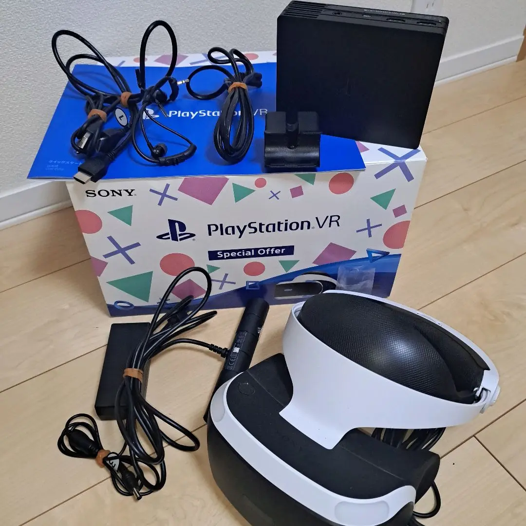 家庭用ゲーム機本体 SONY - PlayStation VR Special Offer CUHJ-16007 71XxfD6jx+L._UF350,350_QL80_.jpg