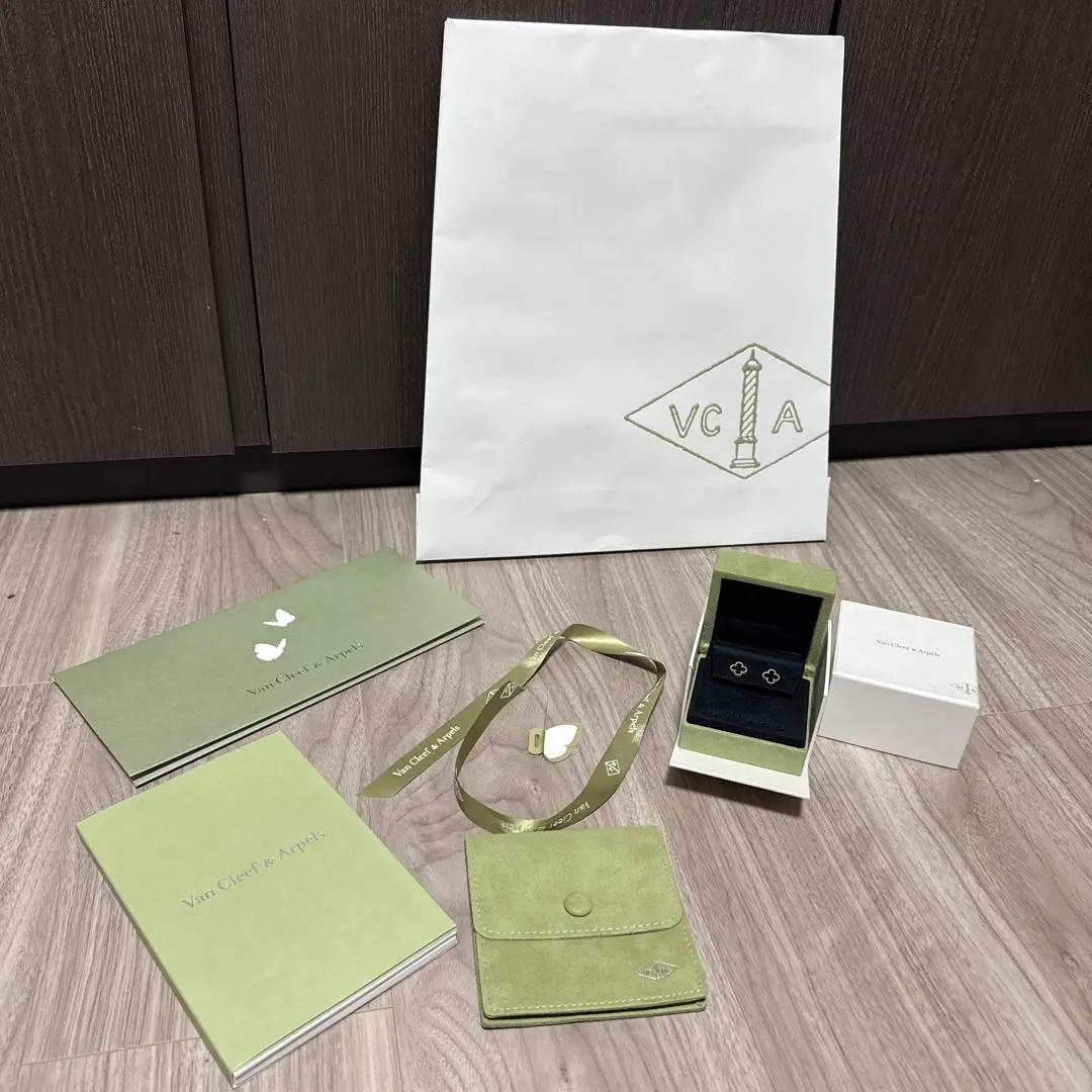 【保証書付き】Van Cleef & Arpels ピアス ヴァンクリーフ&アーペル(Van Cleef & Arpels) 高級ピアスの通販