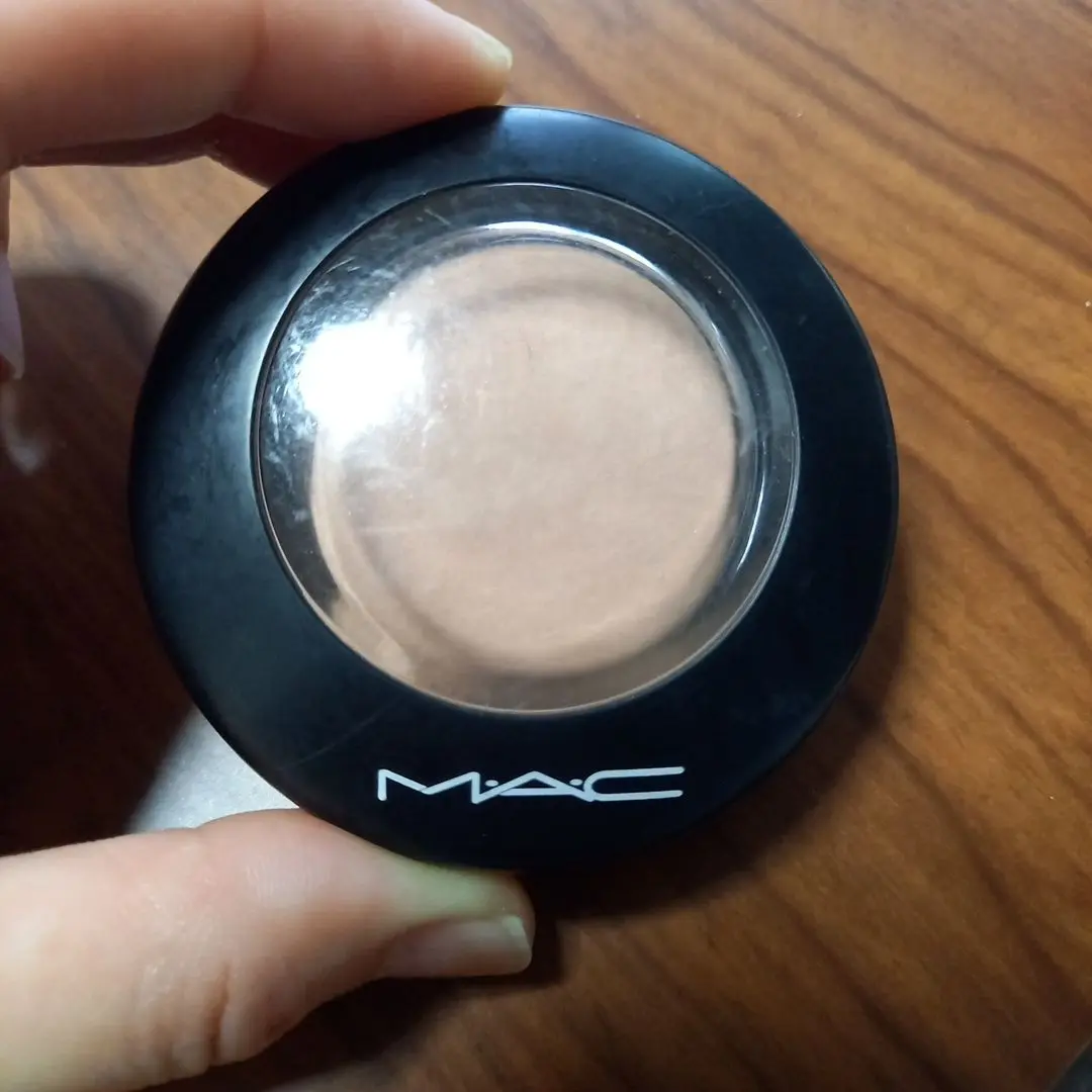 [美品]廃盤品 MAC ミネラライズ ブラッシュ　コスミックフォース　チーク M·A·C ミネラライズ ブラッシュ コスミック フォース / M・A・C
