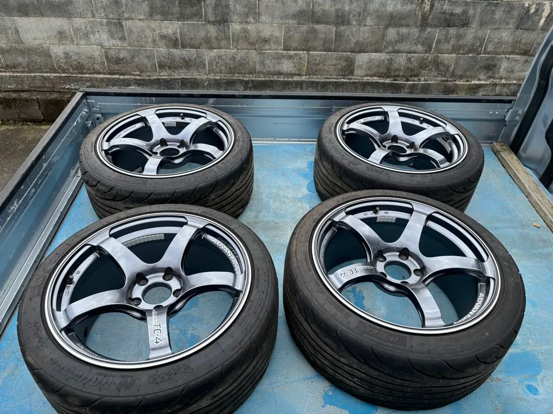 アドバン TC4 18インチ ホイールセット
