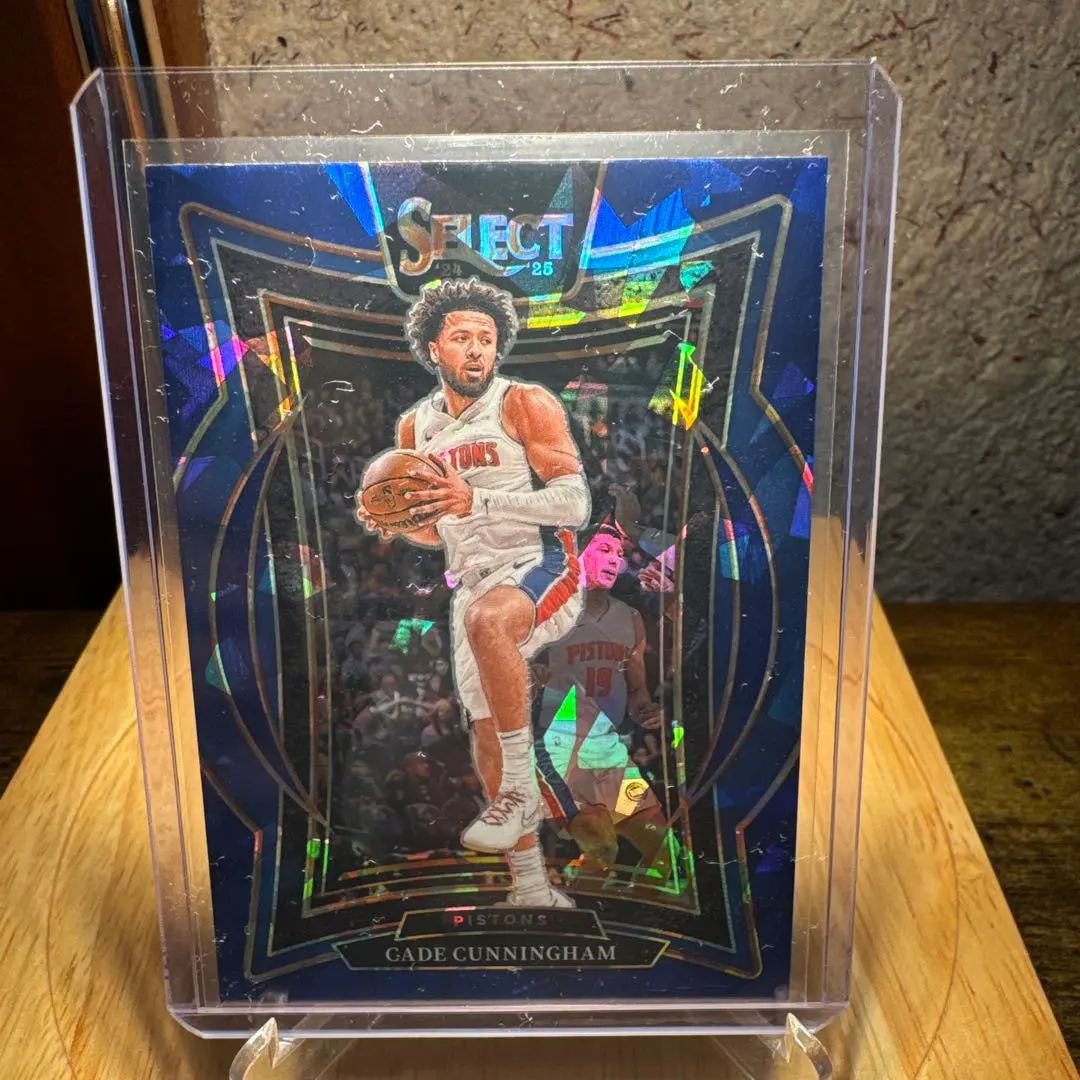 Thumbnail of Cade Cunningham Concourse Ice Prizm Card