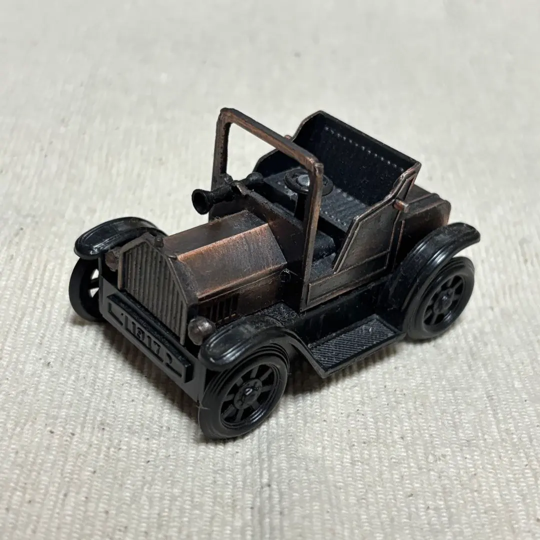 Thumbnail of Classic Car Pencil Sharpener