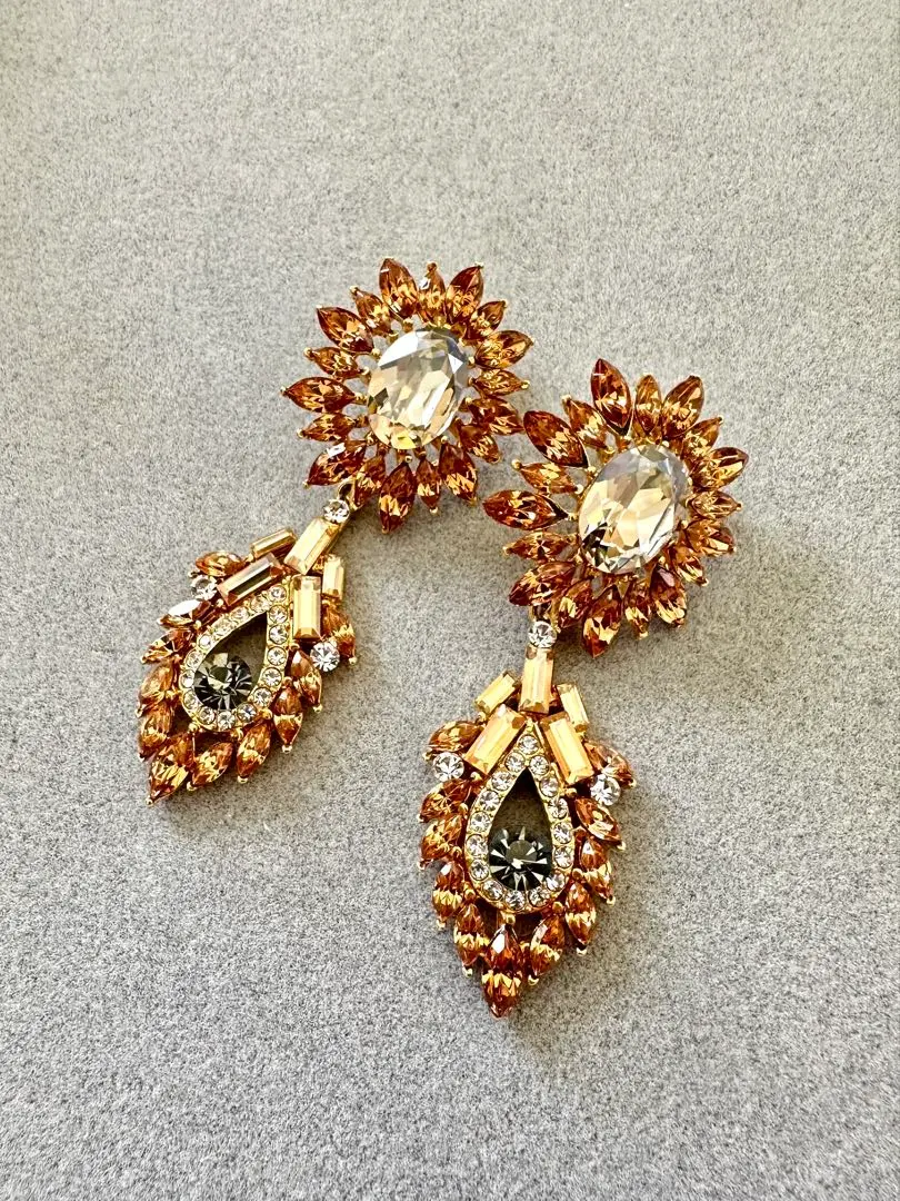 Thumbnail of Hong Kong purchased antique Swarovski earrings / crystal jewelry / brown