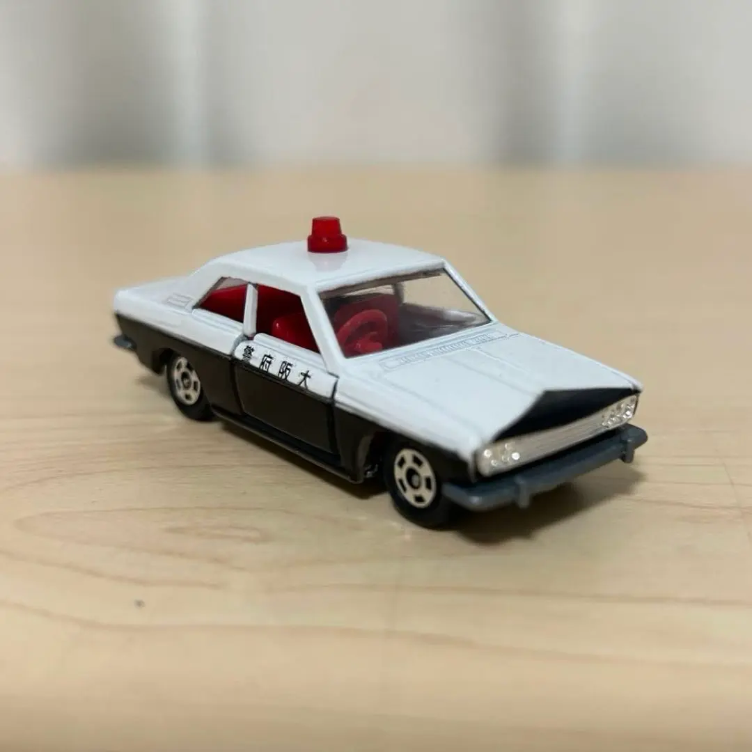 トミカ ブルーバードパトカー また良いパトカーを買ってしましました。トミカ リミテッド