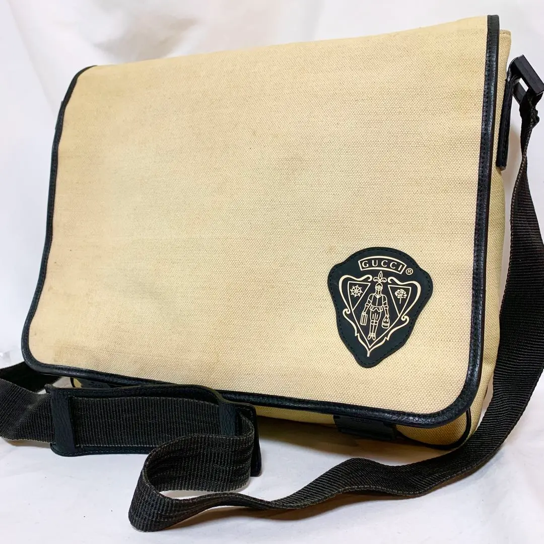 良品✨ グッチ クレスト キャンバス メッセンジャーバッグ A4 ベージュ 2025年最新】GUCCI メッセンジャーバッグの人気アイテム - メルカリ