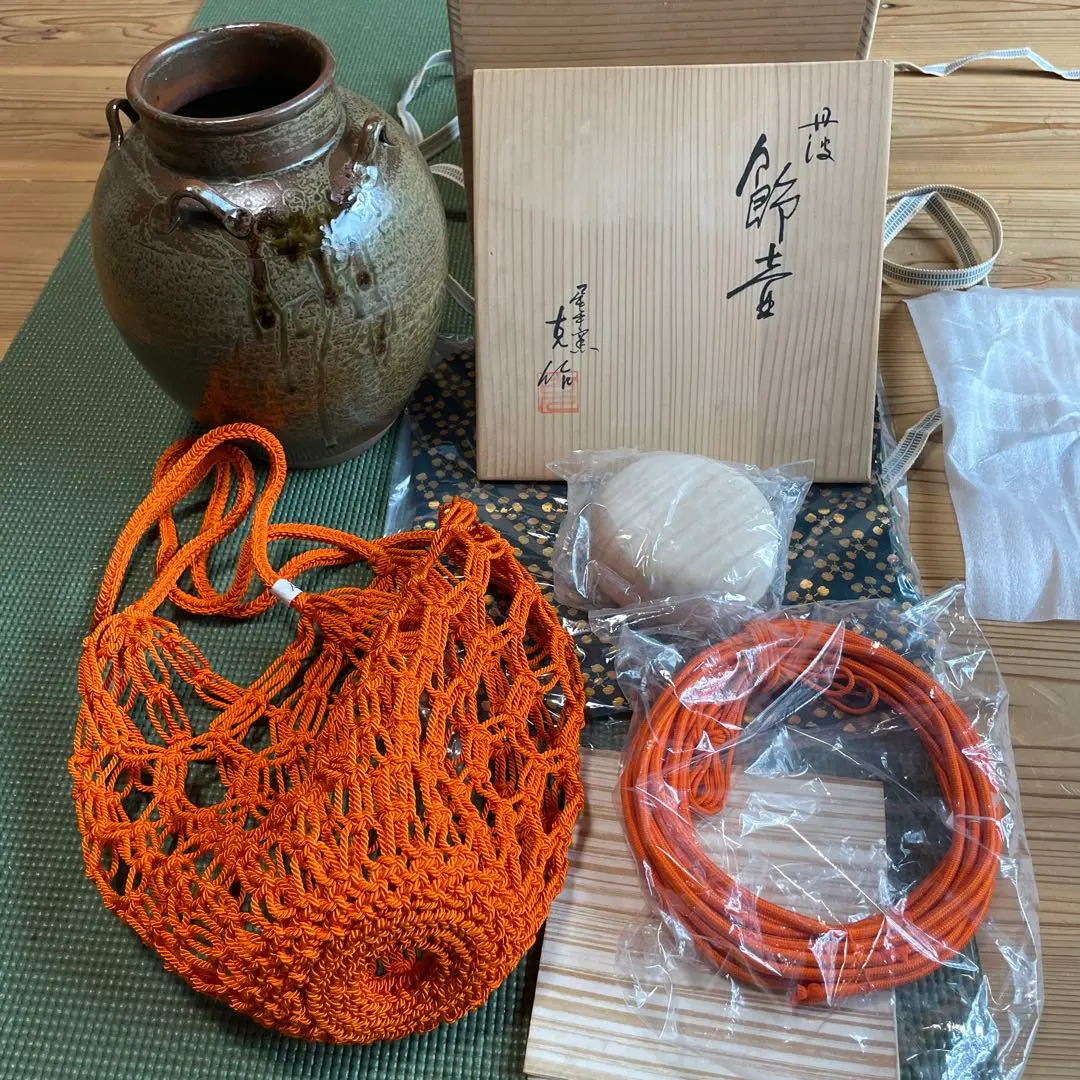 【本日限定】茶道具/市野克作 丹波焼 飾り壺 茶壺 飾網紐 口切茶事 炉開き共箱 楽天市場】【茶器/茶道具 飾茶壺（飾壺）】 唐津焼き 井上東也作
