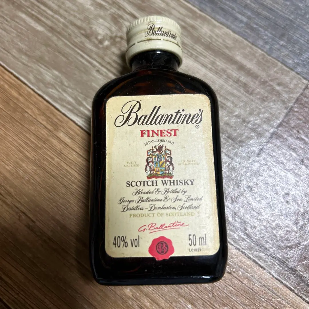 Ballantine's & Hibiki のミニチュア50ml 新品、未開封品 2025年最新】バランタイン ミニチュアの人気アイテム - メルカリ