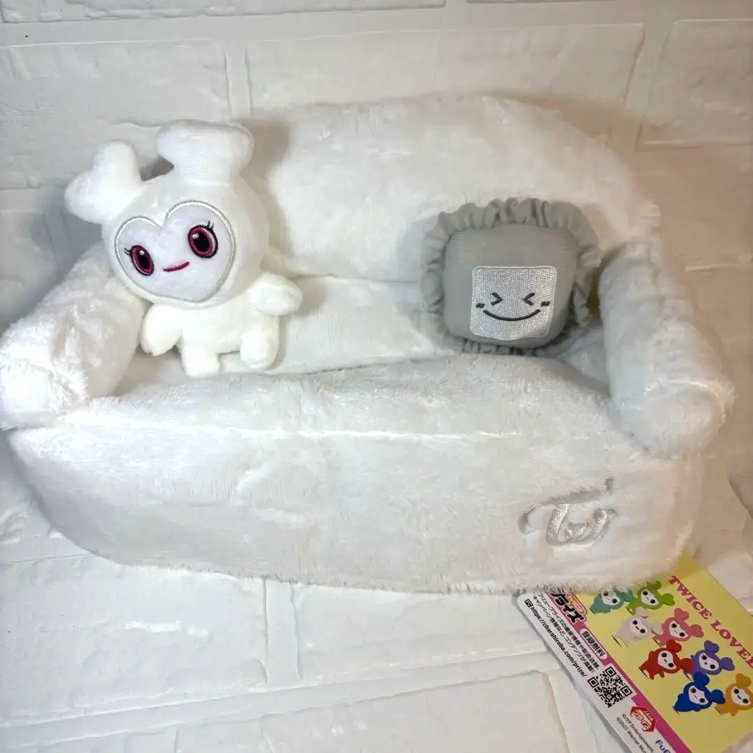 Thumbnail of TWICE LOVELYS Tissue Cover ~GiGO Limited~ Dahyun