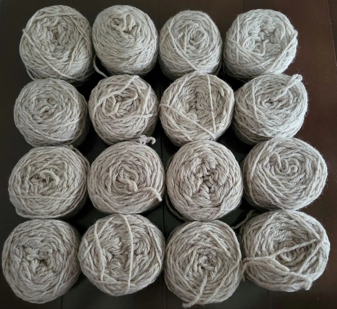 Thumbnail of Yarn, beige, bulk sale
