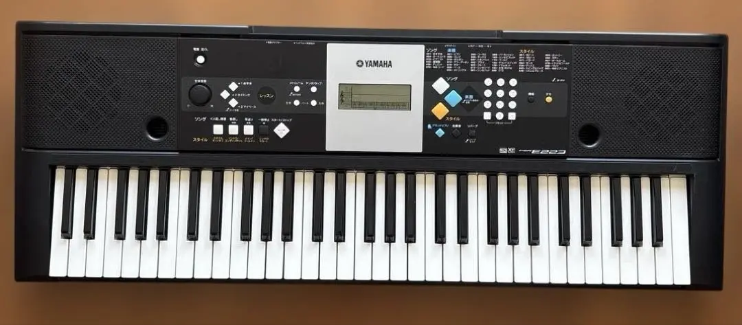 鍵盤楽器 YAMAHA PSR-E223 Yamaha PSR-E223 home keyboard demo - YouTube
