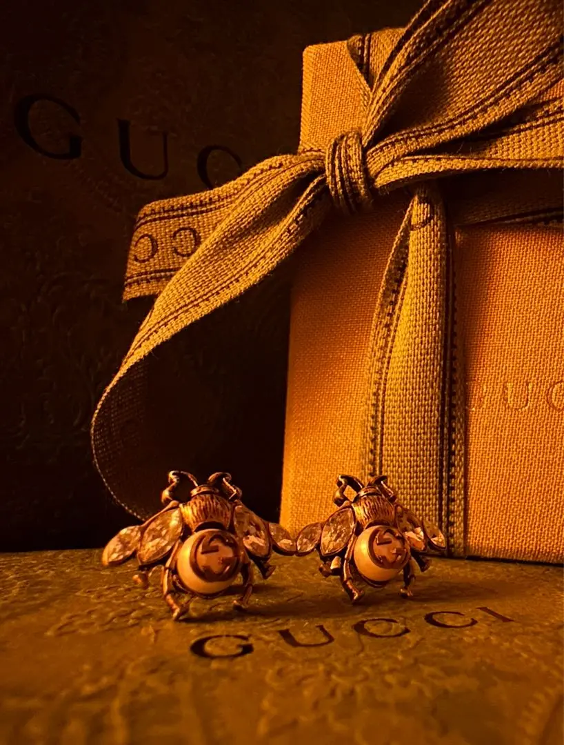 GUCCI ビー　蜂モチーフ ピアス 楽天市場】【美品】グッチ【GUCCI】 ビー ピアス レジンパール