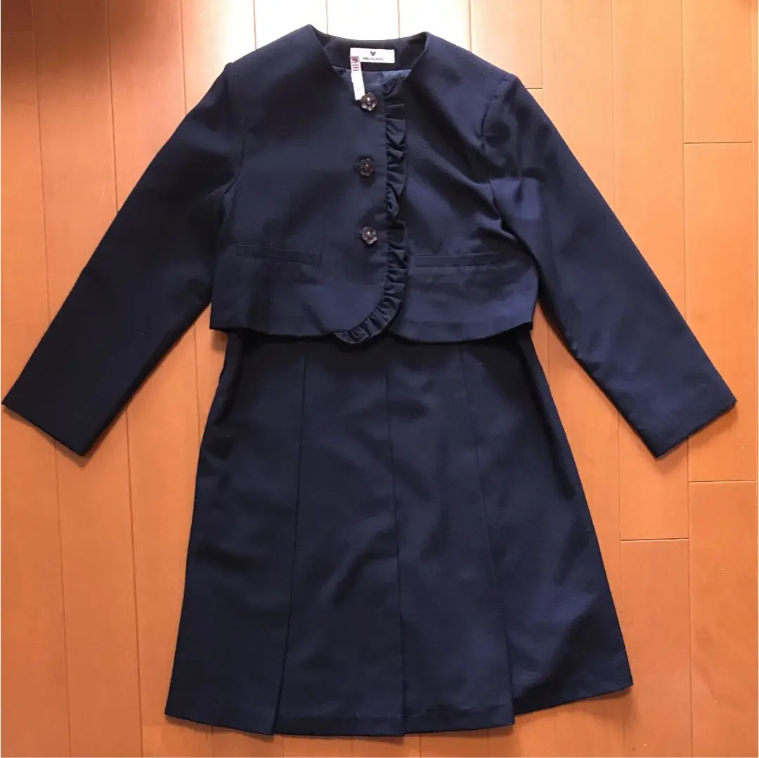 Thumbnail of Girls' Formal Suits for Entrance Ceremonies