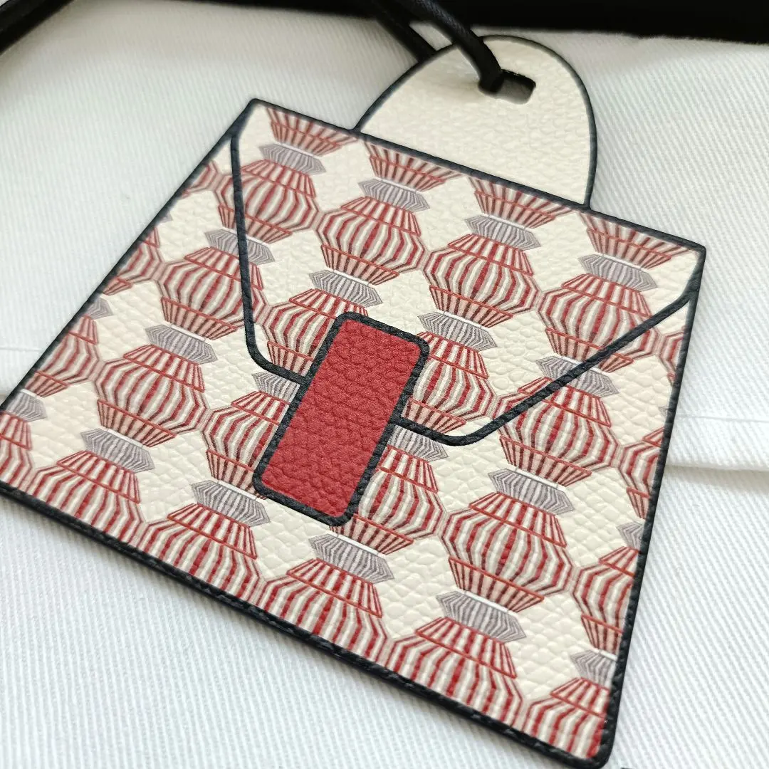 2025年最新】valextra チャームの人気アイテム - メルカリ