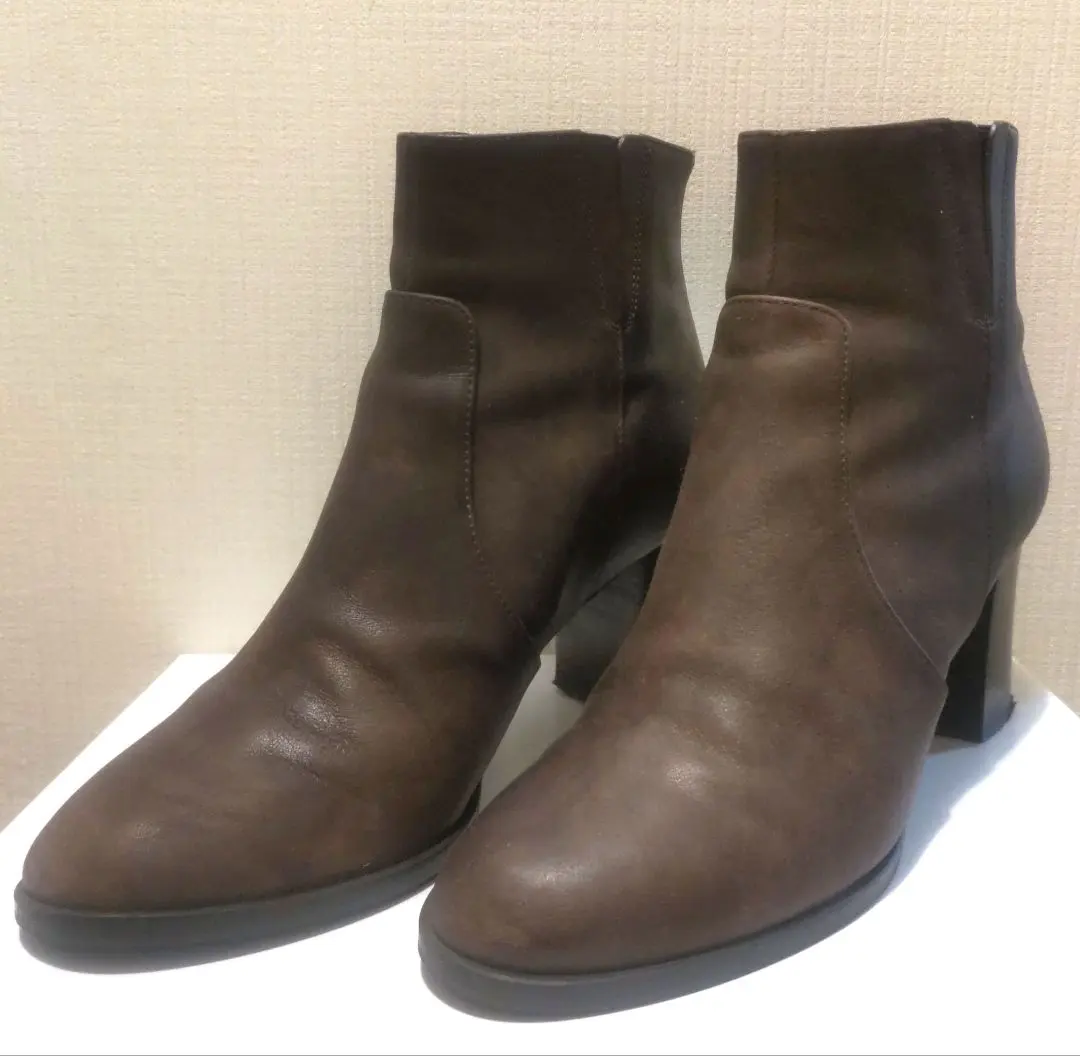 Thumbnail of Diana - Short Boots - Brown