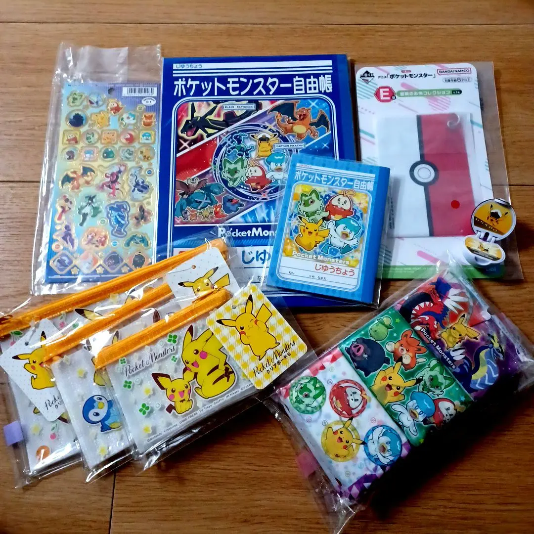 精靈寶可夢 綜合套組 的縮圖