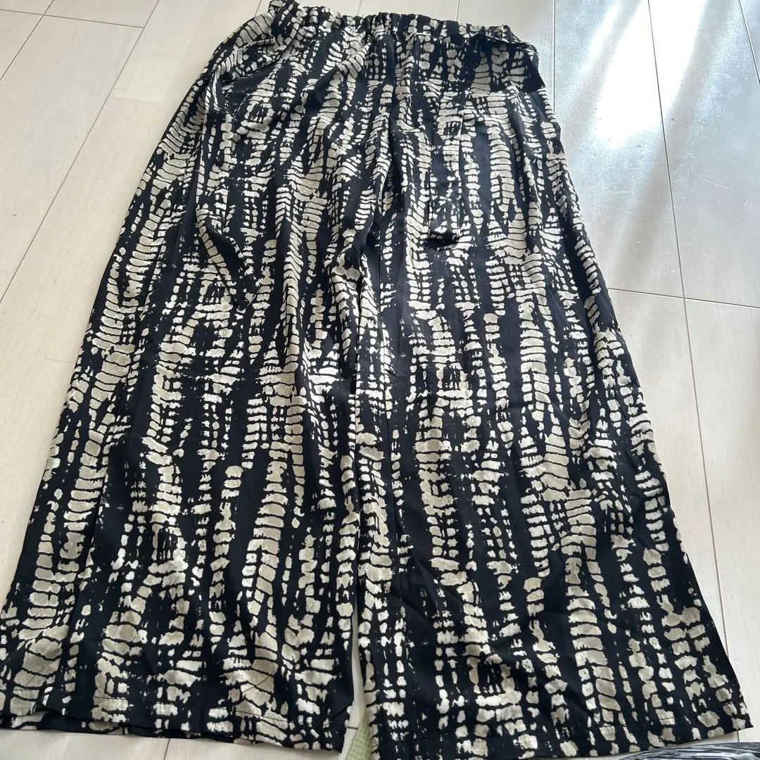 SHEIN 闊腿褲 總花紋 的縮圖