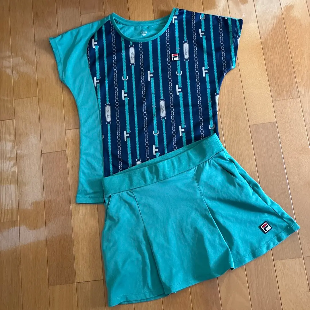 FILA 綠色條紋裙套裝 的縮圖