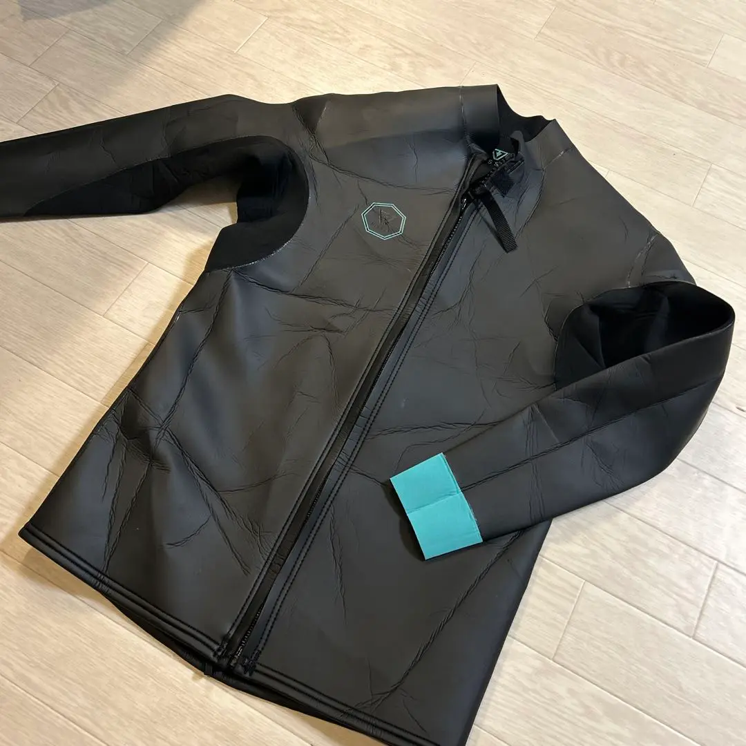 VISSLA ブラック タッパー フルジップ Sサイズ 2025年最新】ヴィスラ タッパーの人気アイテム - メルカリ