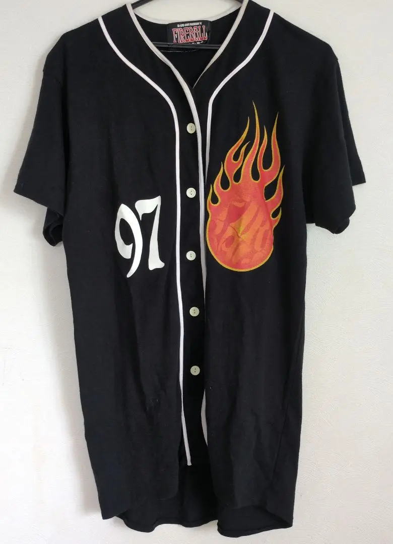【新品】B'z 長袖ライブTシャツ FIREBALL'97 Amazon.co.jp: B'z LIVE GYM '97 SURVIVE Tシャツ｜B'z ｜稲葉