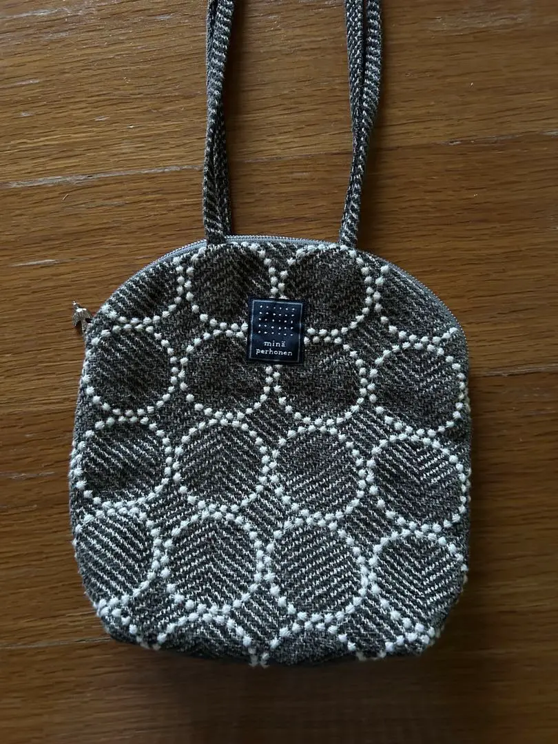 ミナペルホネン tambourine mini muffin bag black Tambourine Muffin Bag — Blue Gray – La Garçonne