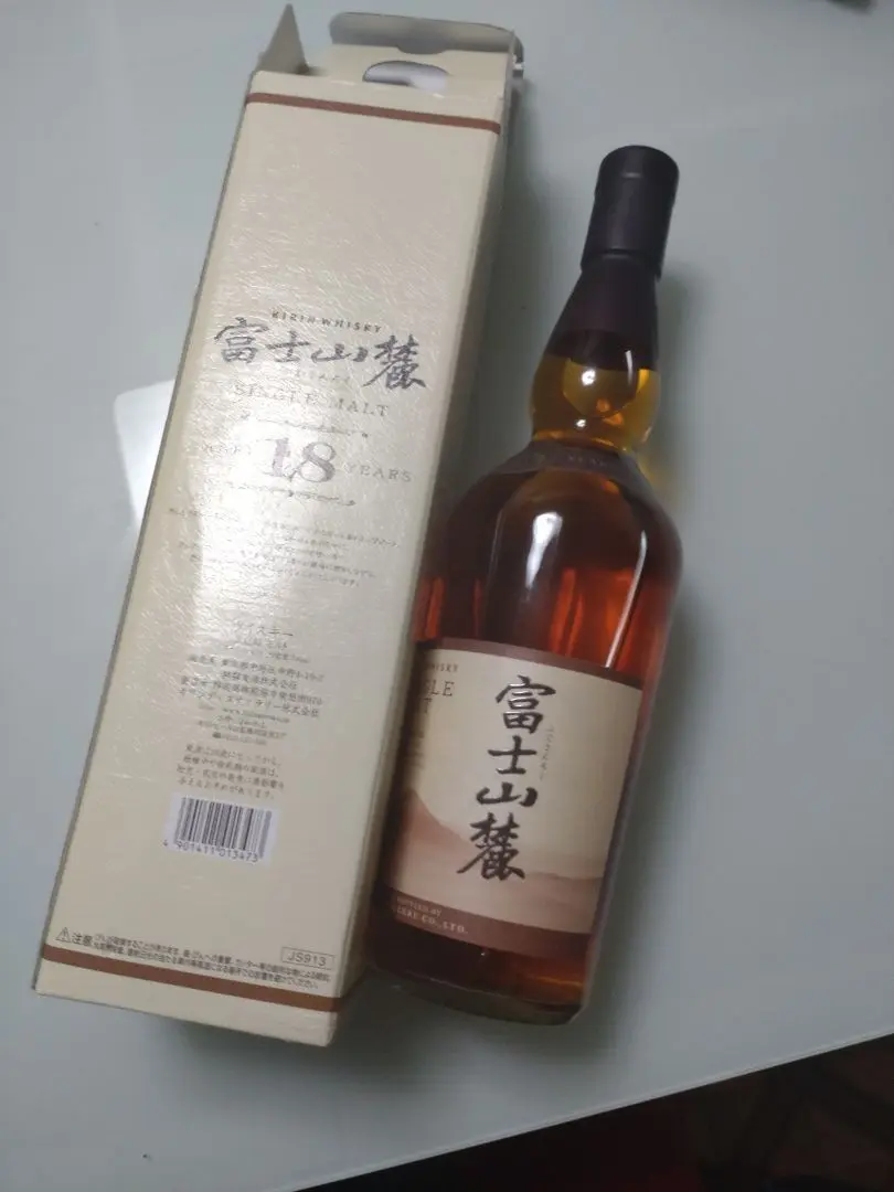 【値下げ】富士山麓　18年 ウィスキー Small Batch 未開封　送料込み 未開栓】富士山麓 18年 キリン シングルモルト ウイスキー 2016