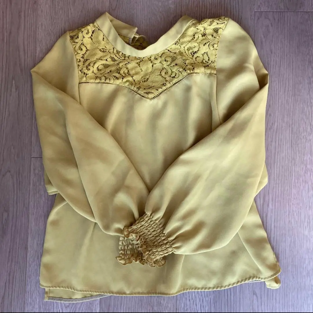 Thumbnail of ships tops