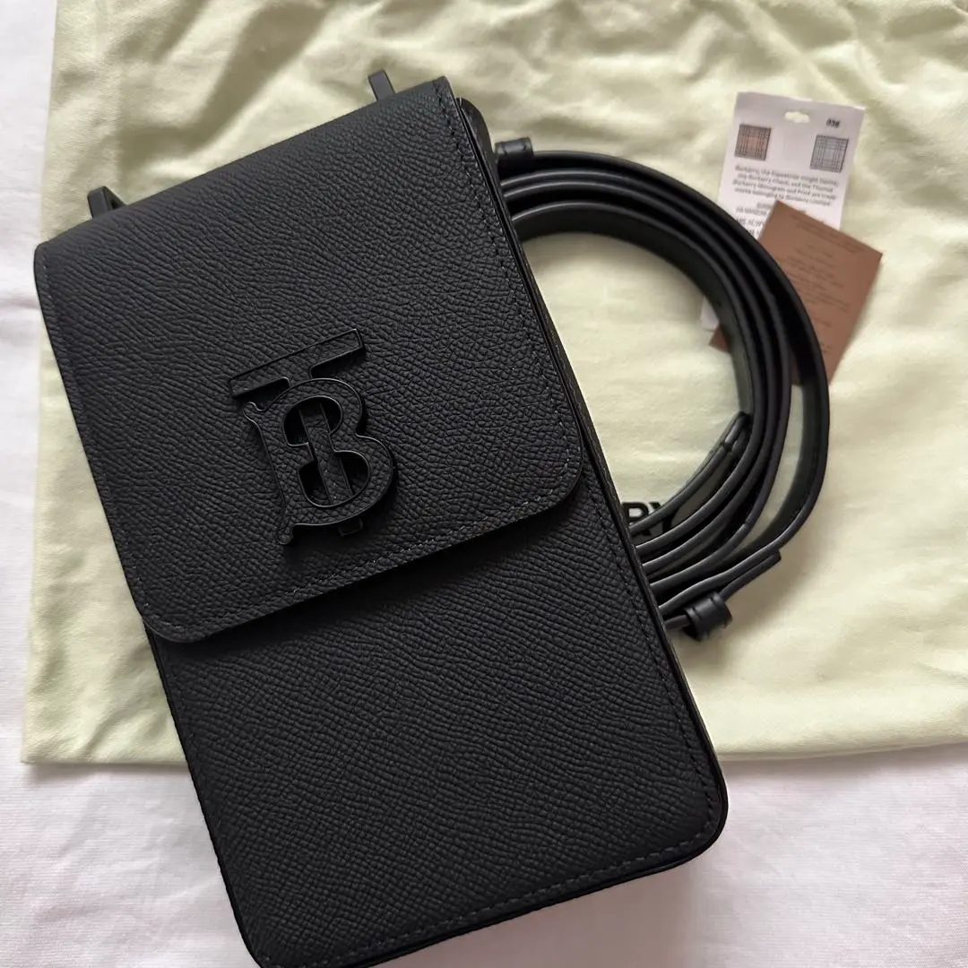 ★美品★BURBERRY スマホショルダーバッグ TB　ロゴ　スマホバッグ　黒 BURBERRY/バーバリー/スマホショルダー/TBモノグラム/カード