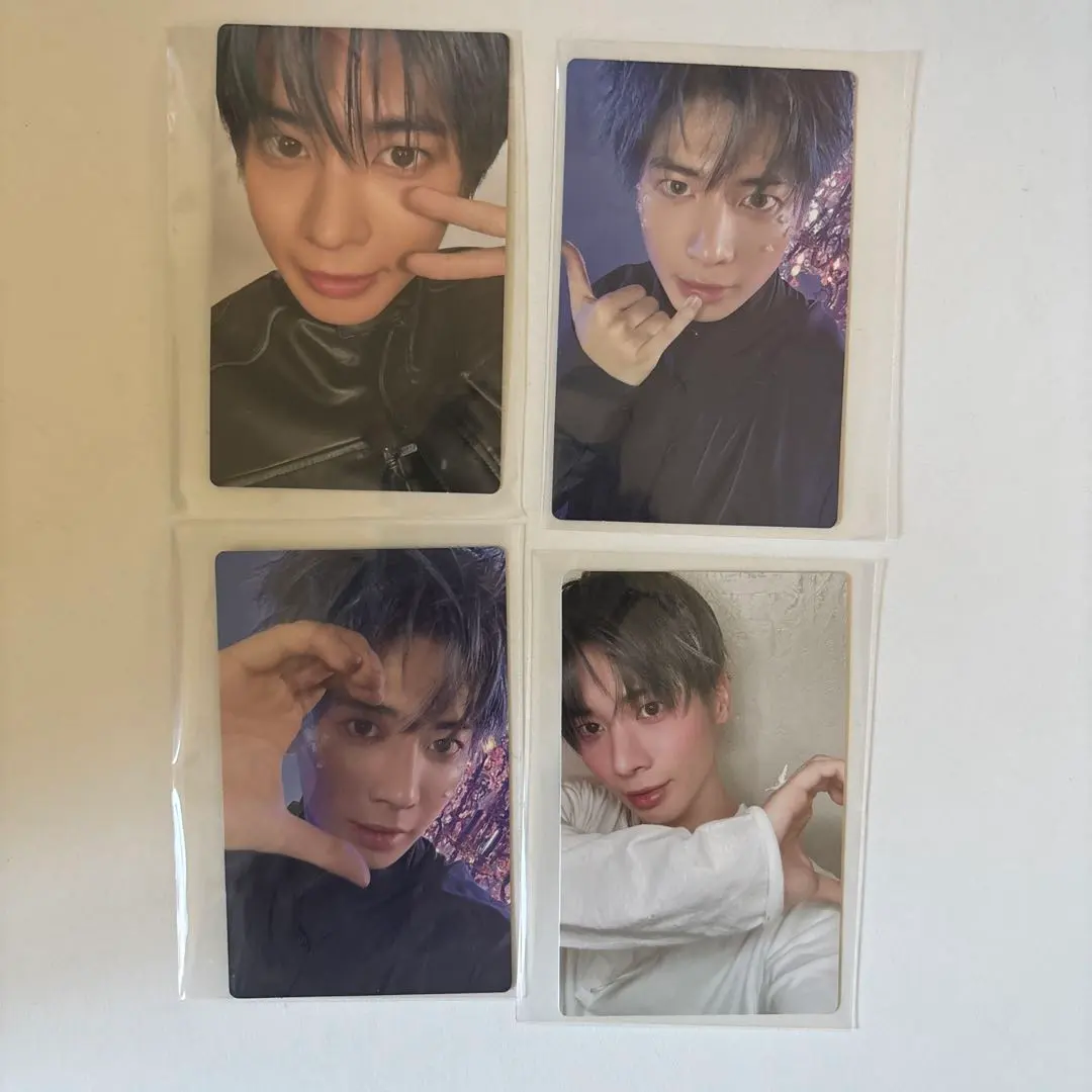 Thumbnail of TXT Starkissed Taehyun Trading Card Set of 4