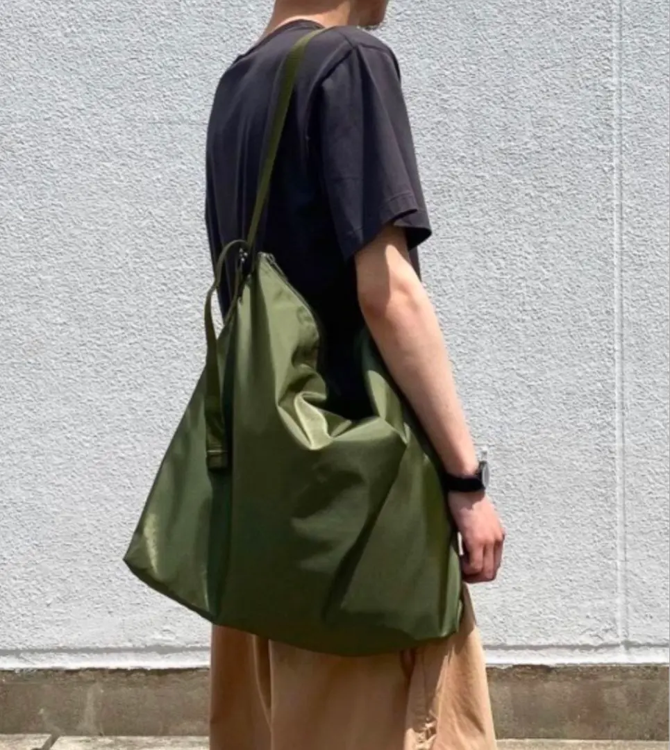 LOCALINA レザーデイリーバッグ Mサイズ 30%OFF》LOCALINA / Leather Daily Bag - medium - black - 乱