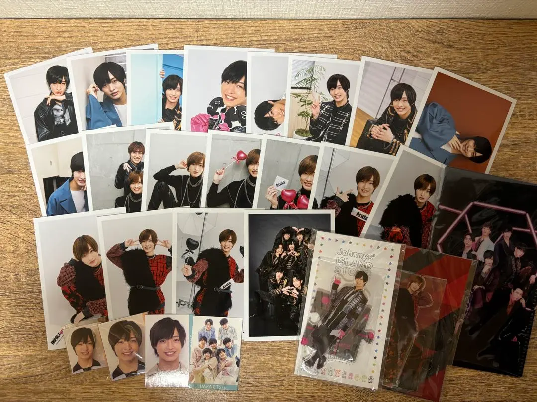 Thumbnail of Shin Sato acrylic stand and Johnny's off-shot photo set