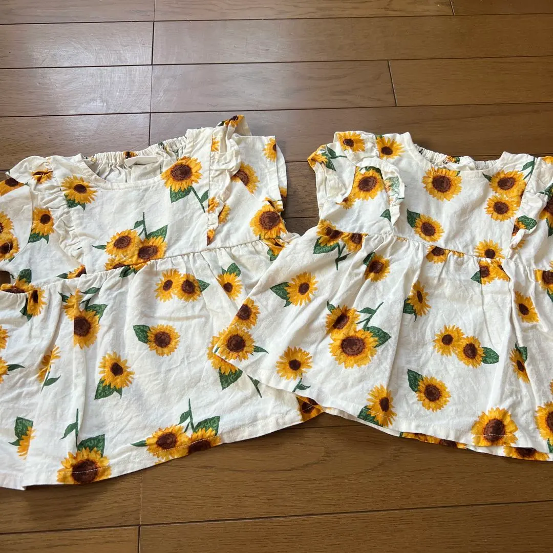 Thumbnail of Twin Sunflower Pattern T-shirt 90.95