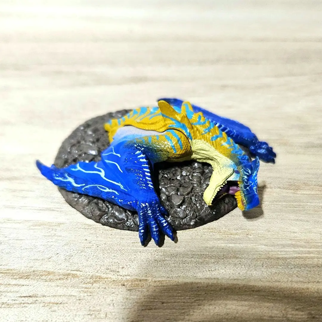 モンスターハンター スタンダードモデル　荒鉤爪ティガレックス　金雷公ジンオウガ モンスターハンター スタンダードモデル 荒鉤爪ティガレックス