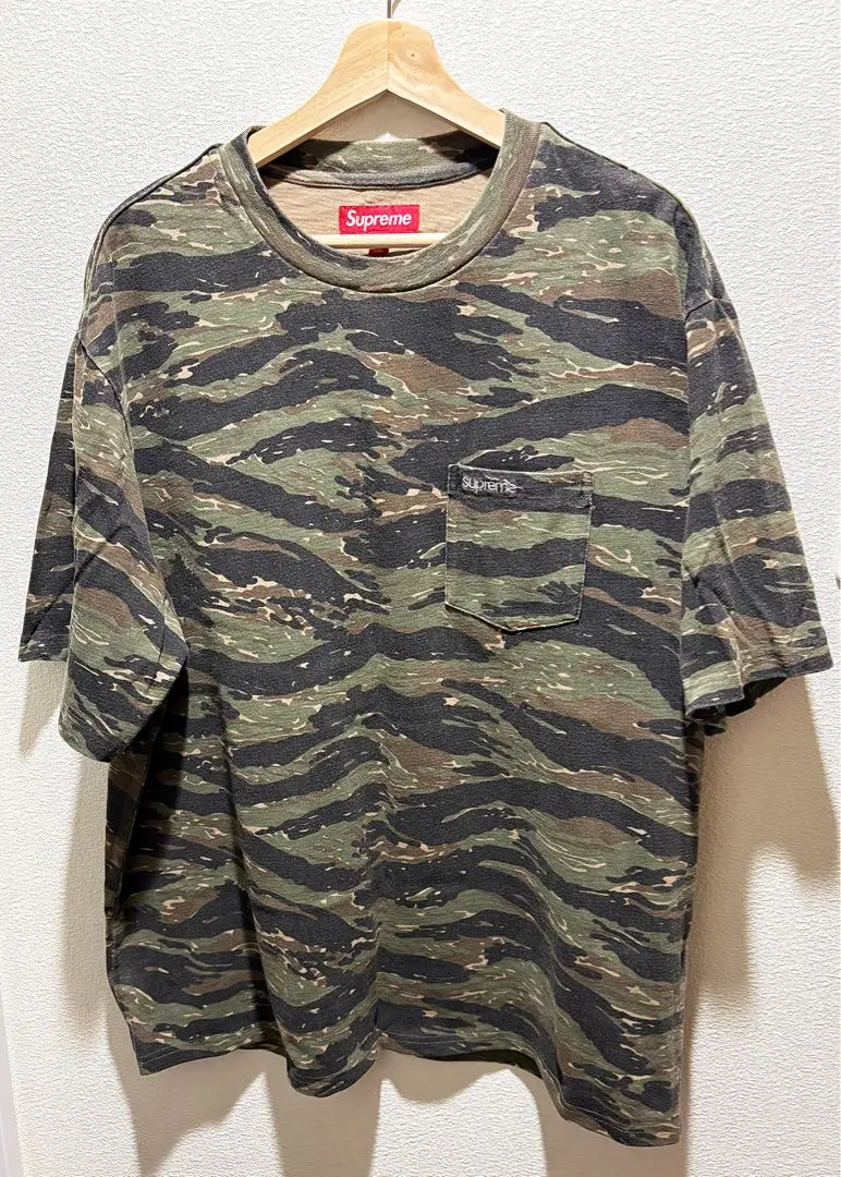 りん君着用Supreme 24SS Pocket Tee Tiger Cam りん君着用Supreme 24SS Pocket Tee Tiger Cam - メルカリ