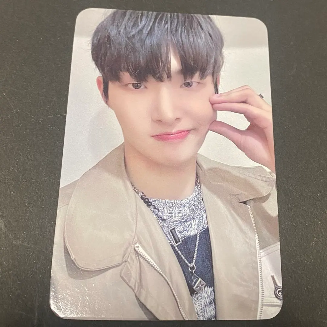 Thumbnail of ATEEZ Mingi mokket in-person video call fan sign event benefit trading card