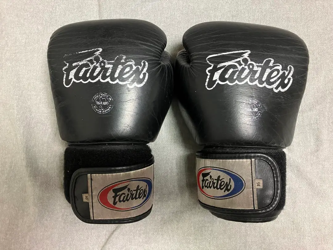 Fairtex ボクシング、ムエタイグローブ16オンス/ゲーオ選手着用モデル Amazon.co.jp: (フェアテックス) Fairtex ムエタイボクシング