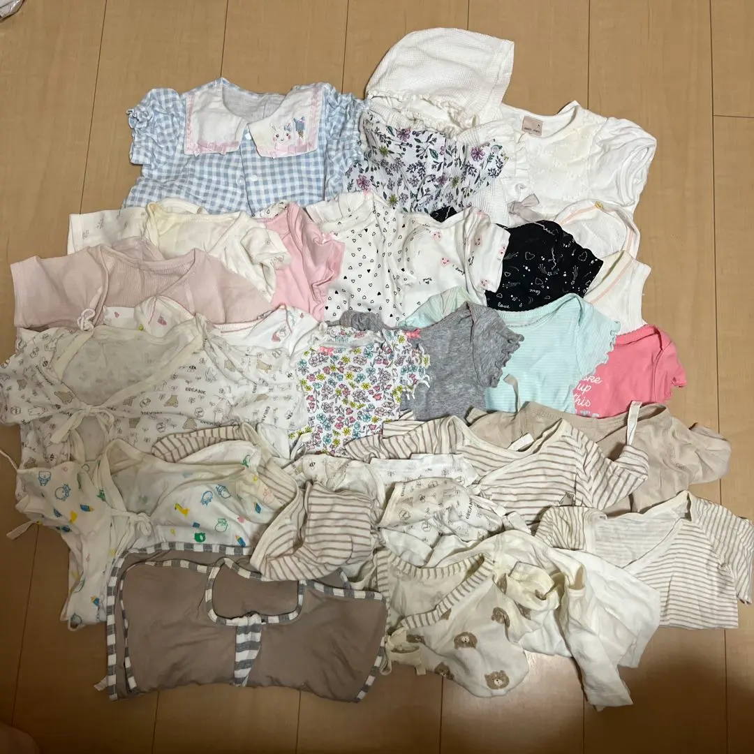 Thumbnail of Price negotiable! Baby clothes set, newborn size 50 and 60