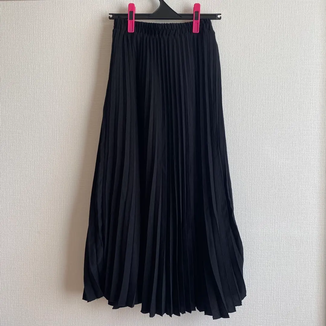 Thumbnail of [Final Price Reduction] chocol raffine robe Black Pleated Skirt
