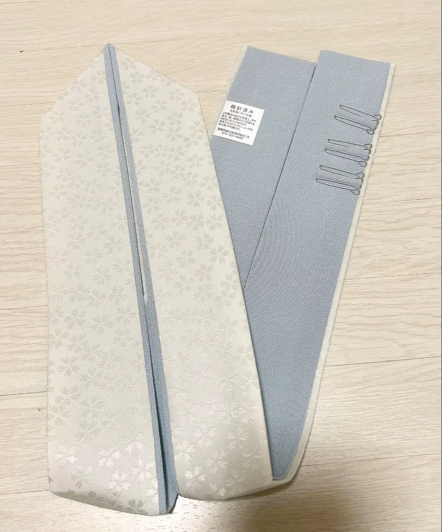 【未使用】重ね襟 白色與水色雙面可用 櫻花圖案 的縮圖