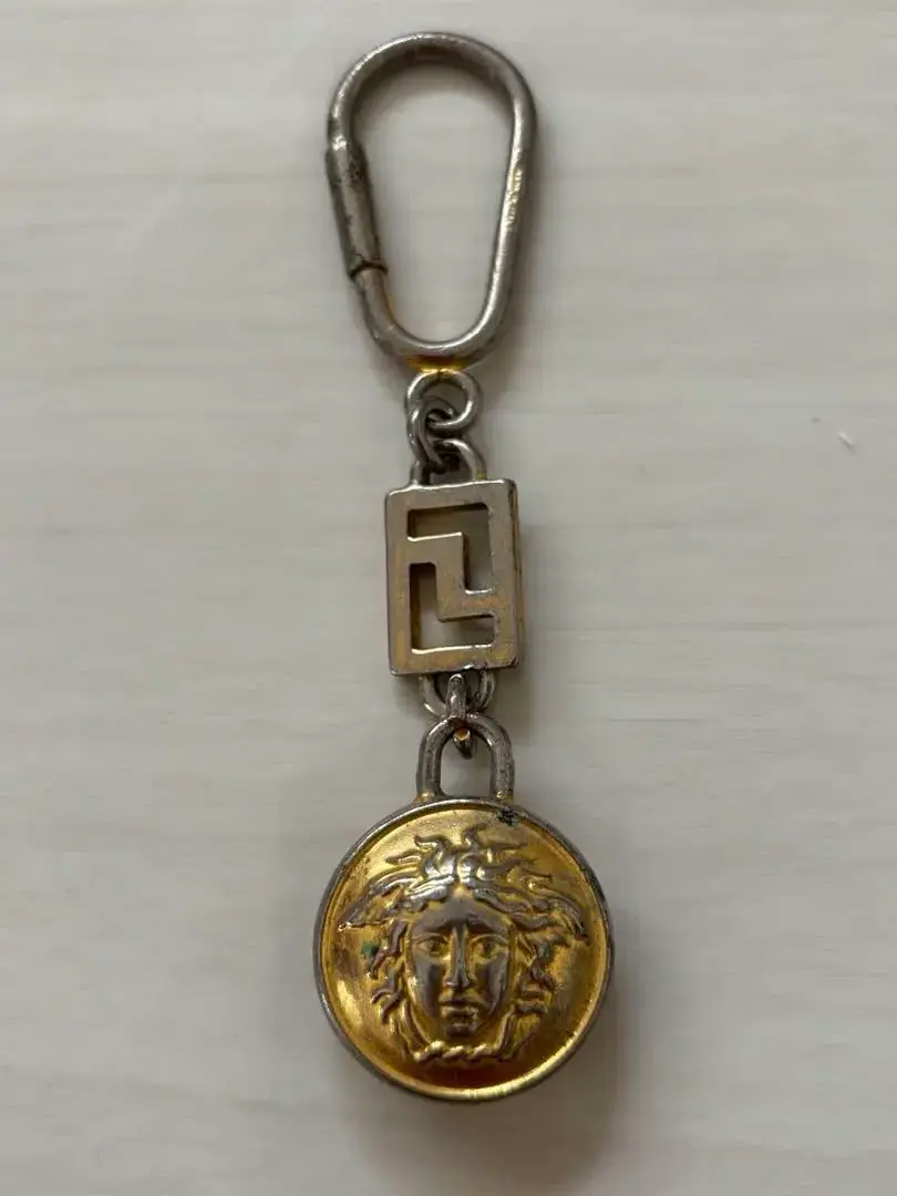 【新品未使用】VERSACE キーリング　デッドストック　ベルサーチ 2025年最新】ベルサーチキーホルダーの人気アイテム - メルカリ