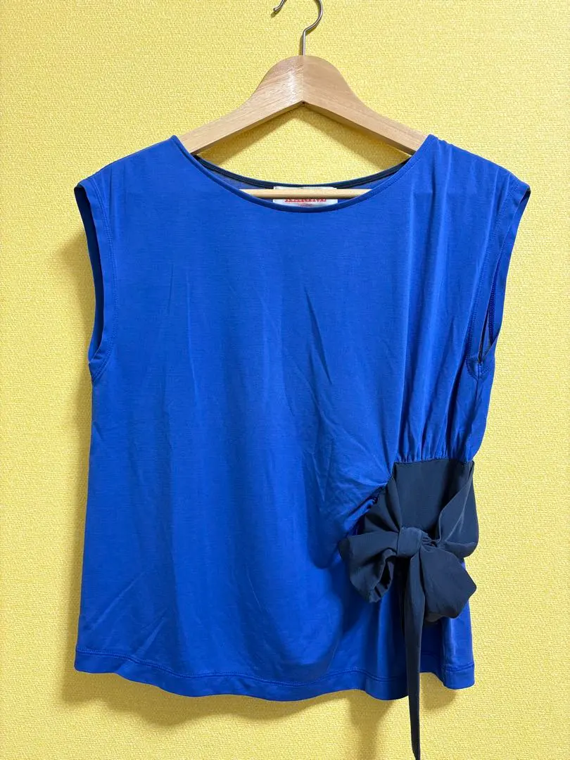 Thumbnail of AMBIDEX KARINE T-shirt