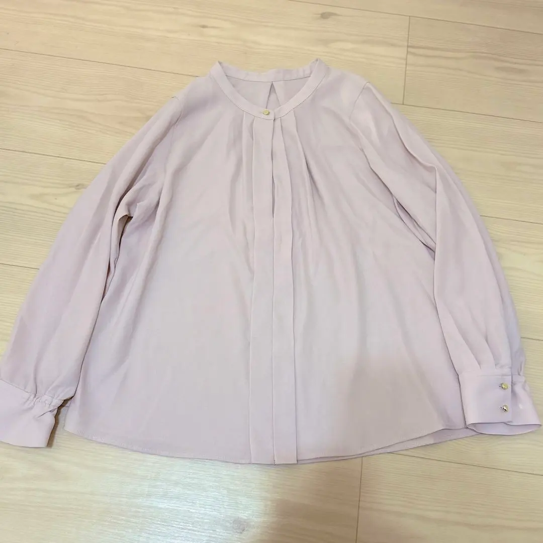 Thumbnail of 2-Way Tuck Blouse for Lasting Beauty / 147533