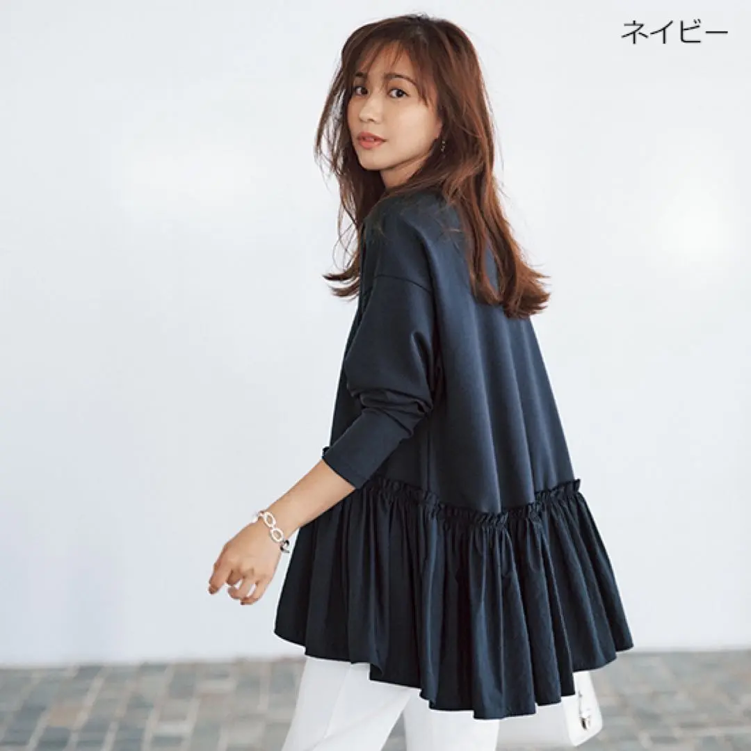 ネイビー フリル付きニットトップス THREESQUARE ネイビー フリル付きニットトップス